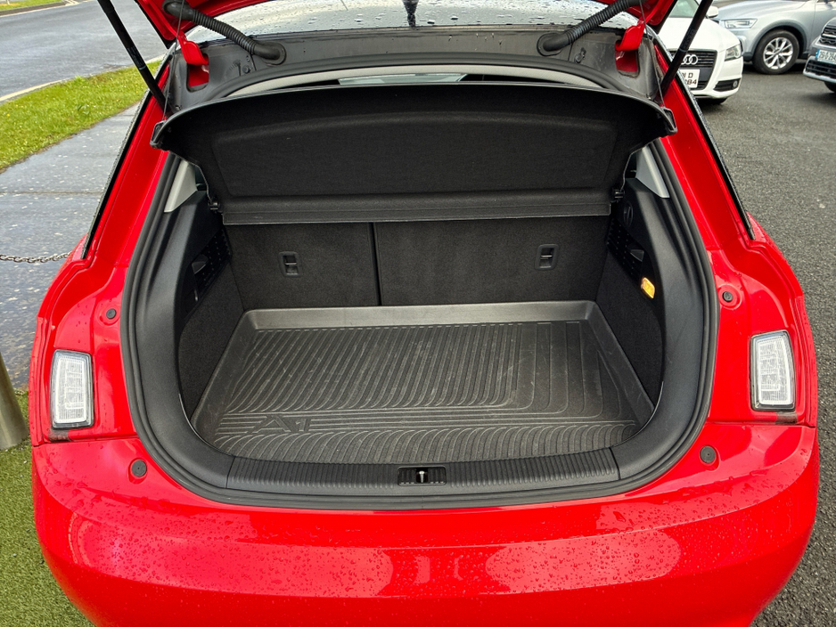 2014 Audi A1 - image 9