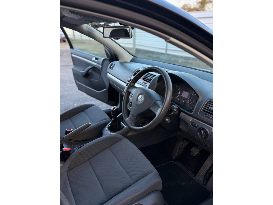 2008 Volkswagen Golf - image 33