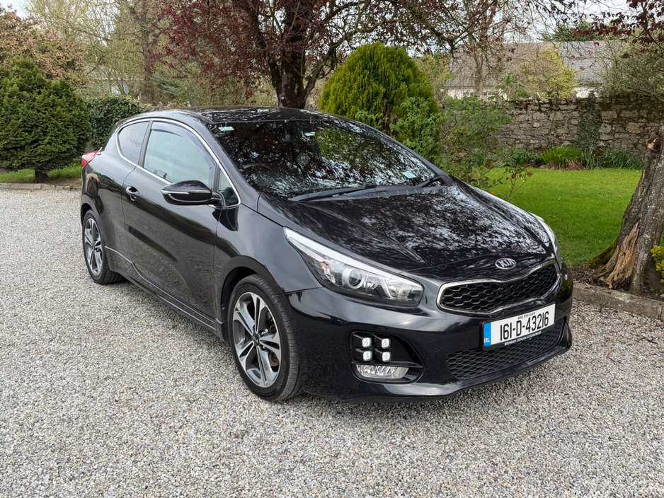 2016 Kia Ceed - image 2