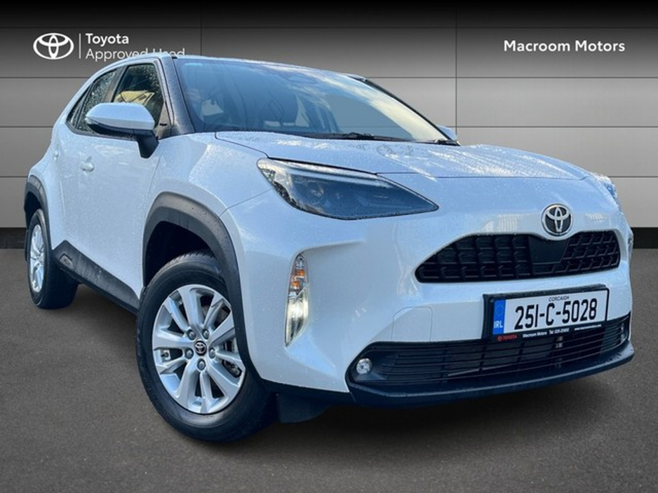 2025 Toyota Yaris Cross FRESH SELECTION OF TRADE-INS YARIS CROSS LUNA €30,000