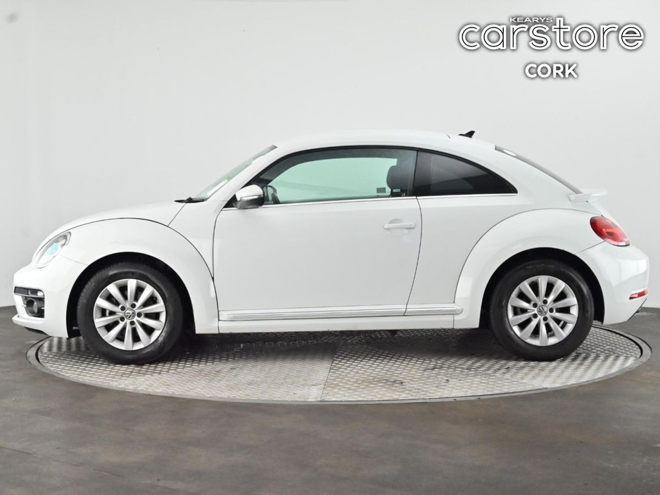 2017 Volkswagen Beetle - image 6