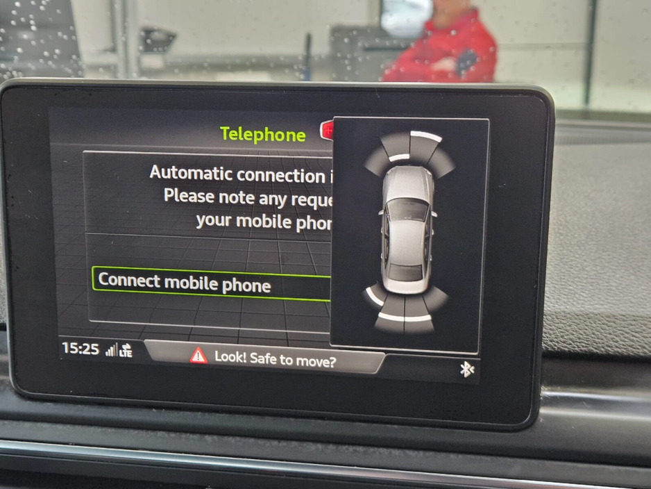 2017 Audi A4 - image 19