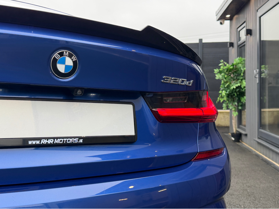 2020 BMW 3 Series - image 15