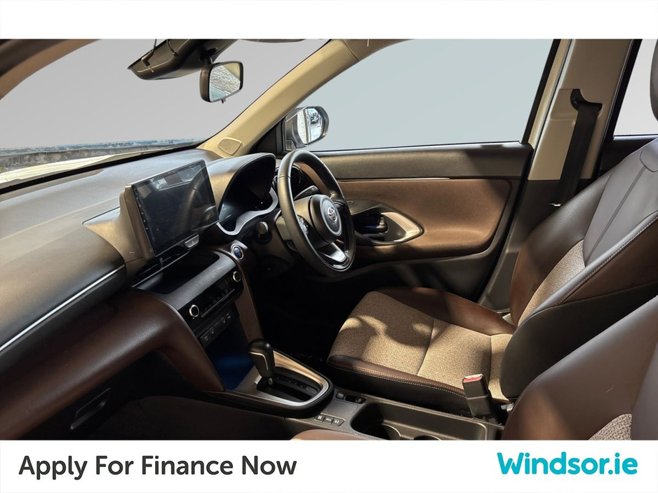 2020 Toyota Yaris Cross - image 4