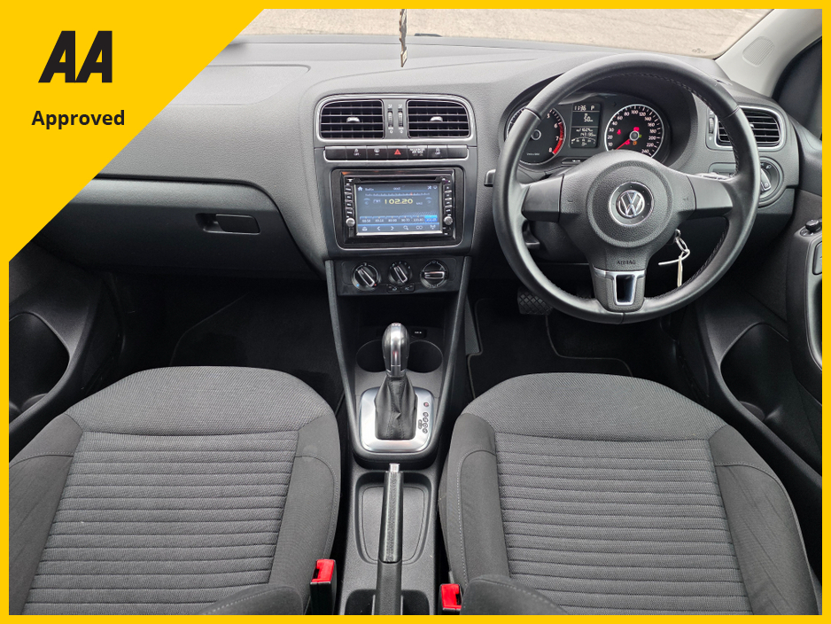 2014 Volkswagen Polo - image 12