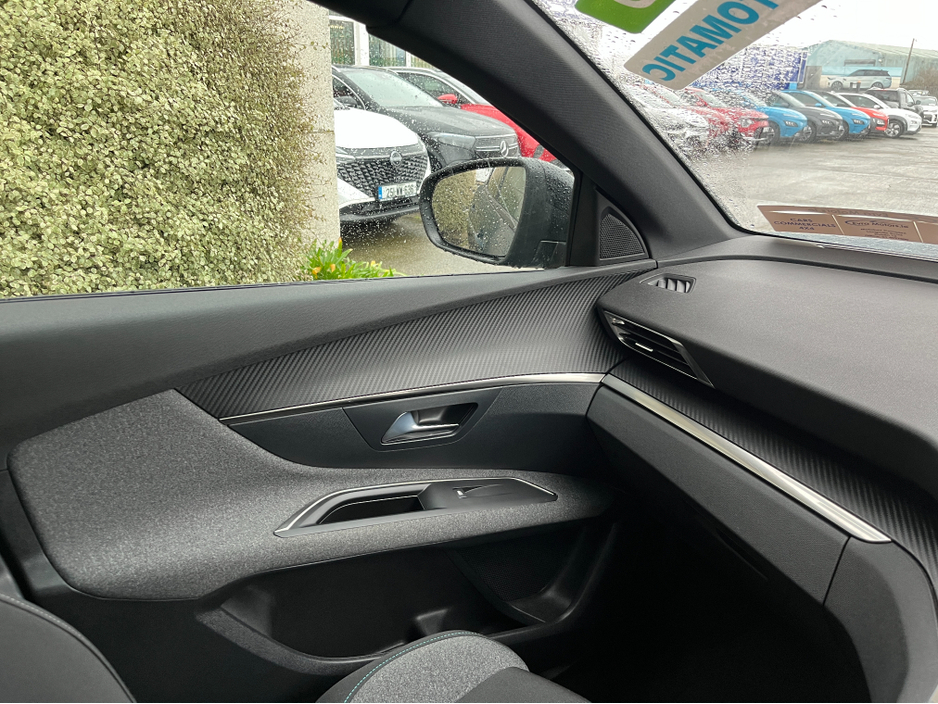 2024 Peugeot 3008 ACTIVE AUTOMATIC PETROL PLUG-IN HYBRID 1.6 //REVERSE CAMERA// €31,950