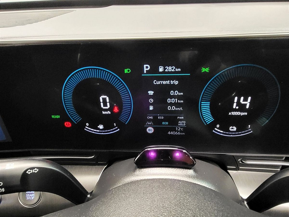 2023 Hyundai Kona - image 5