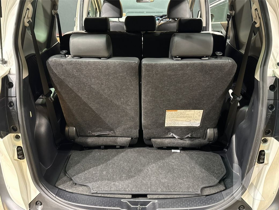 2020 Toyota Sienta - image 14