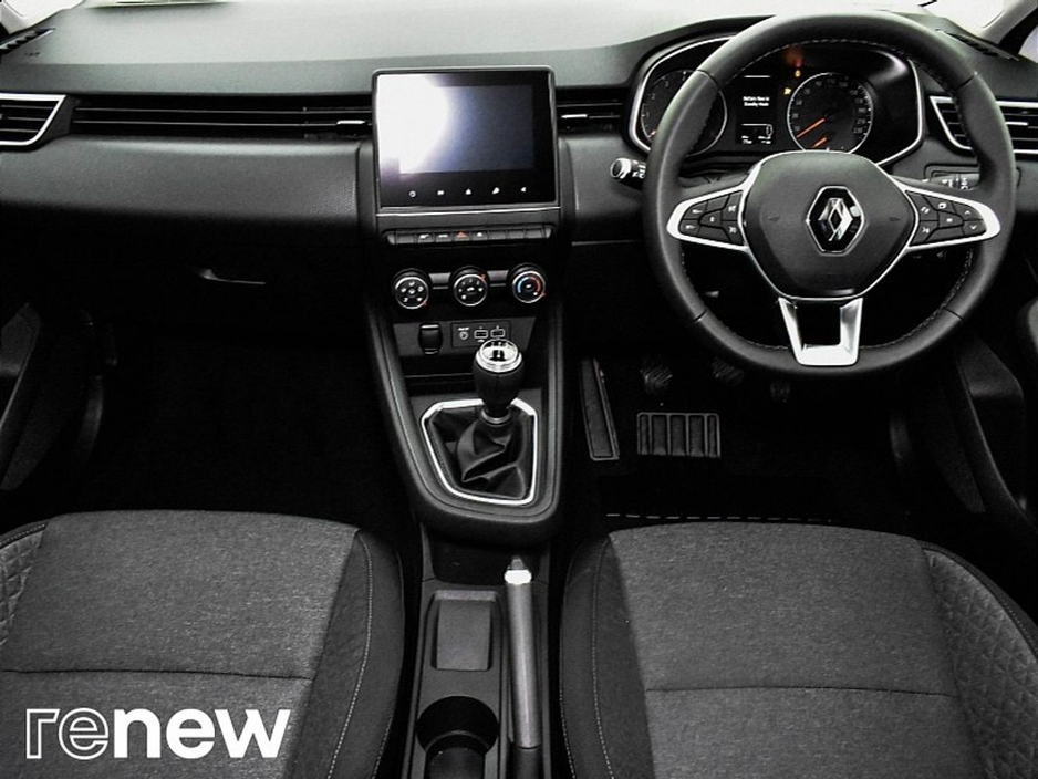 2022 Renault Clio - image 2