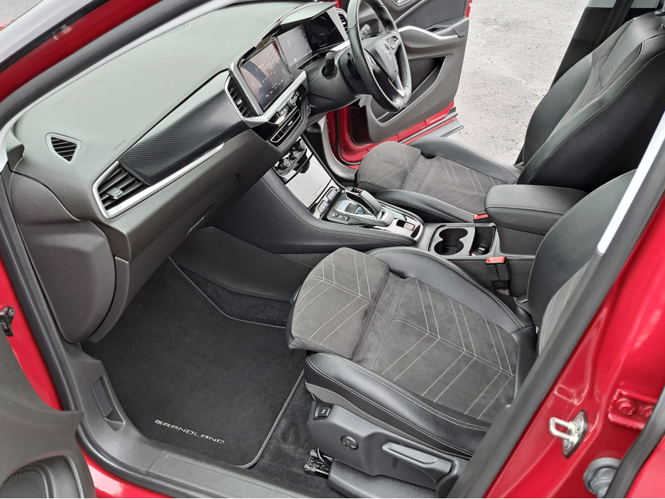 2024 Opel Grandland - image 16