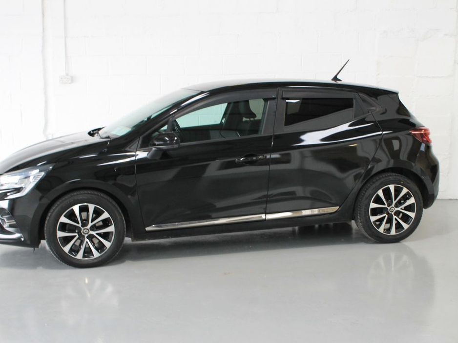 2020 Renault Clio - image 4