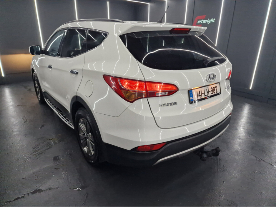 2014 Hyundai Santa Fe - image 23