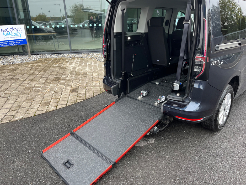 2024 Volkswagen Caddy Wheelchair Accessible SWB manual €36,950