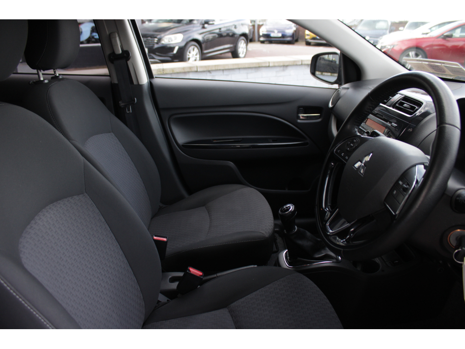 2018 Mitsubishi Space Star - image 10