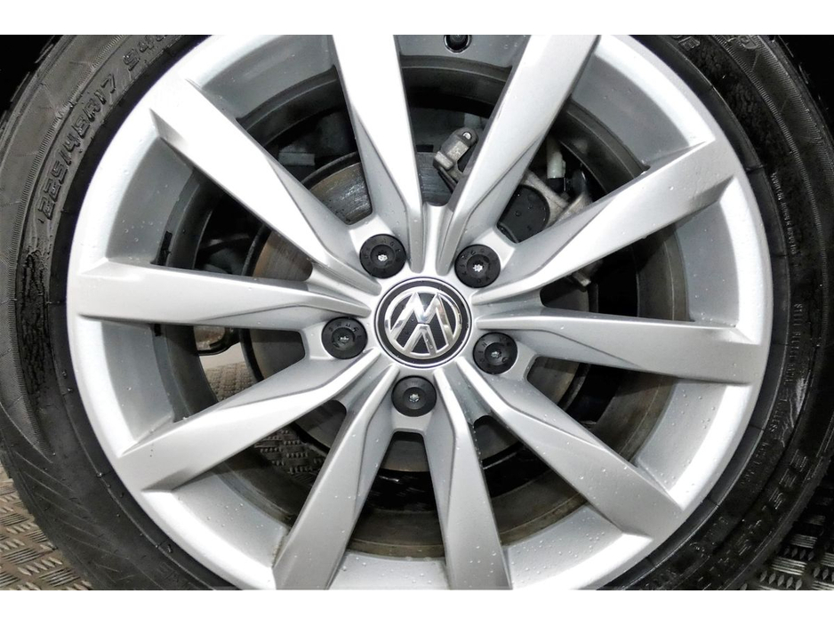 2019 Volkswagen Golf - image 29