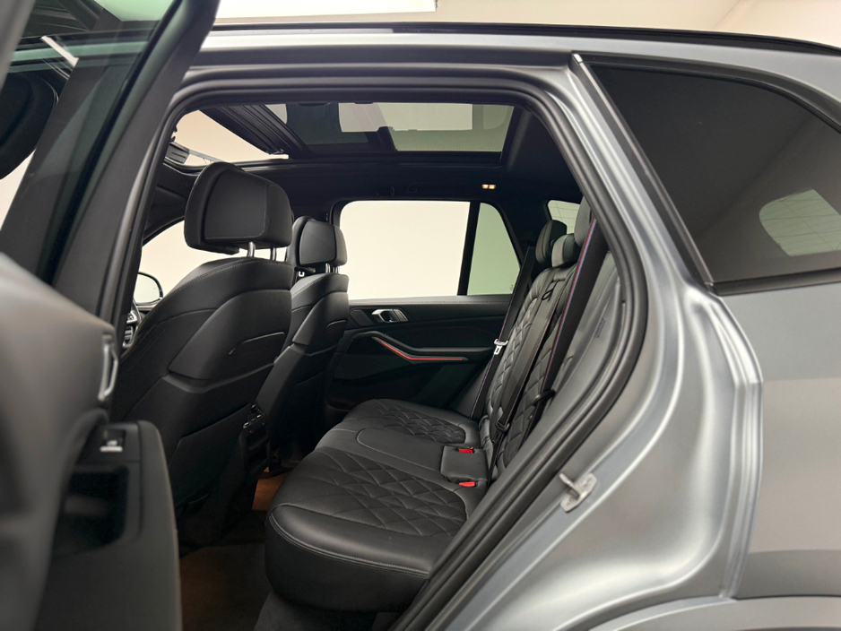 2024 BMW X5 - image 16