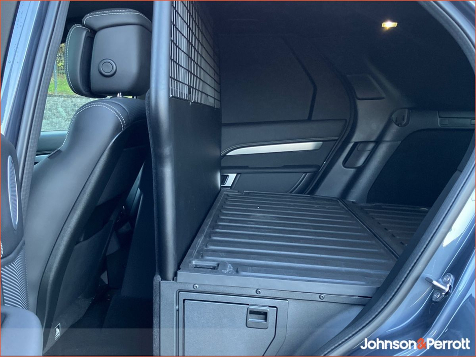 2025 Land Rover Discovery Commercial 3.0D 350 DYNAMIC HSE (Price excluding VAT) €64,959