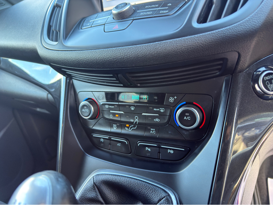 2017 Ford Kuga - image 23