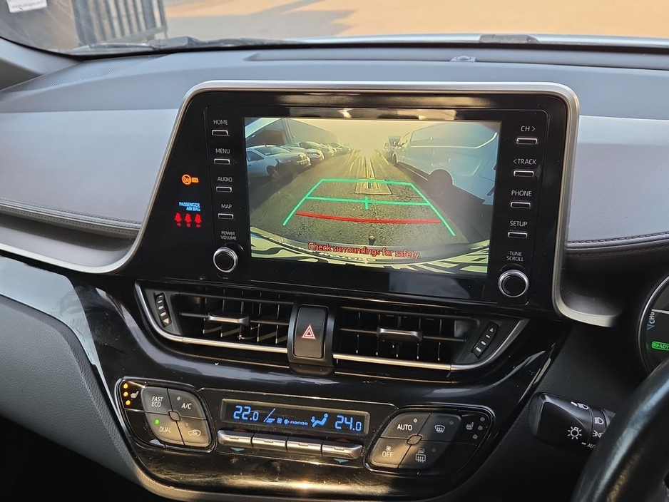 2020 Toyota C-HR - image 13