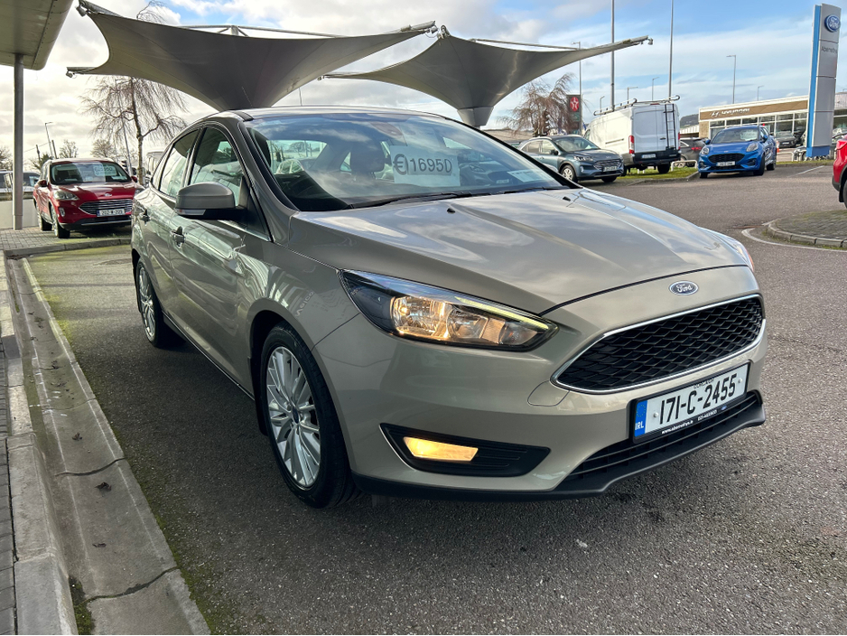 2017 Ford Focus - image 7