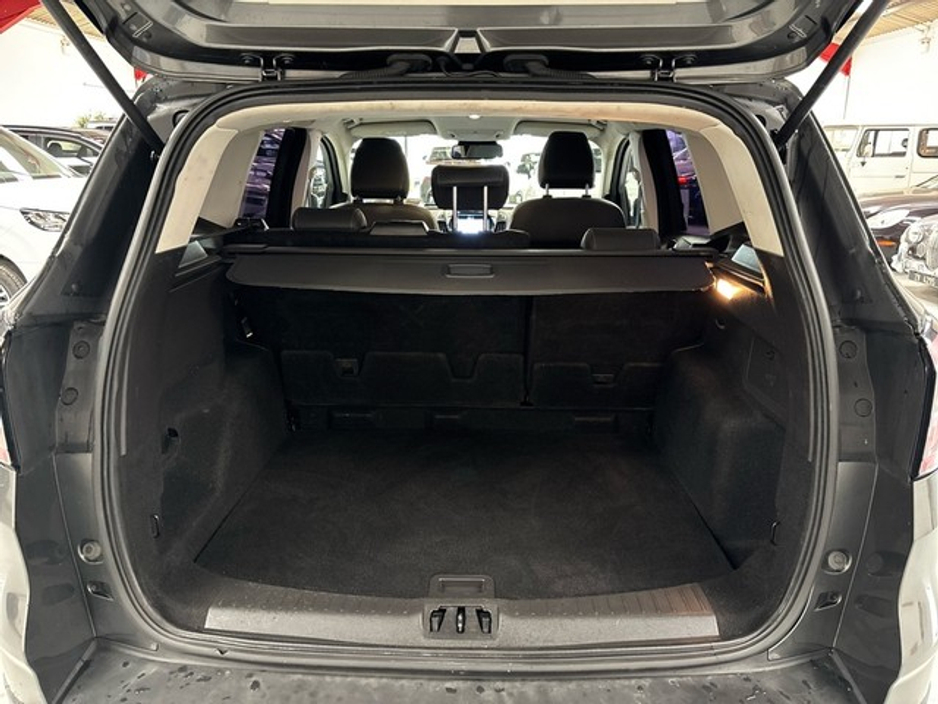 2018 Ford Kuga - image 10