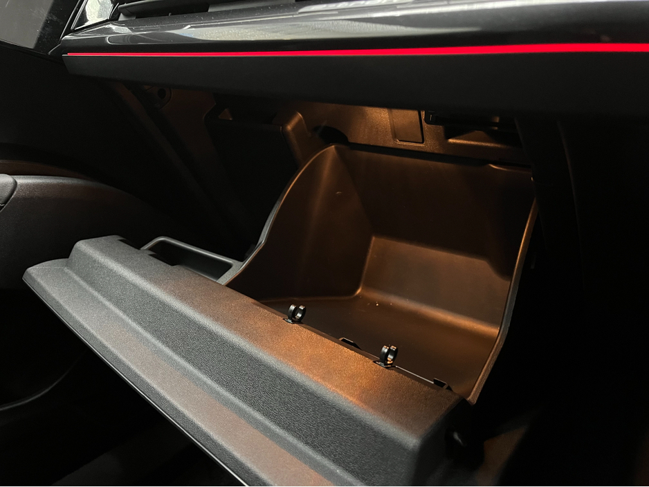 2023 Audi Q4 e-tron €35950! 2023 AUDI Q4 E-TRON 40 S-LINE ELECTRIC AUTOMATIC / CRUISE CONTROL / 360° PARKING CAMERA / HEATED SEATS / PADDLE SHIFTERS / APPLE CARPLAY / AMBIENT LIGHTSSHIFTERS €35,950