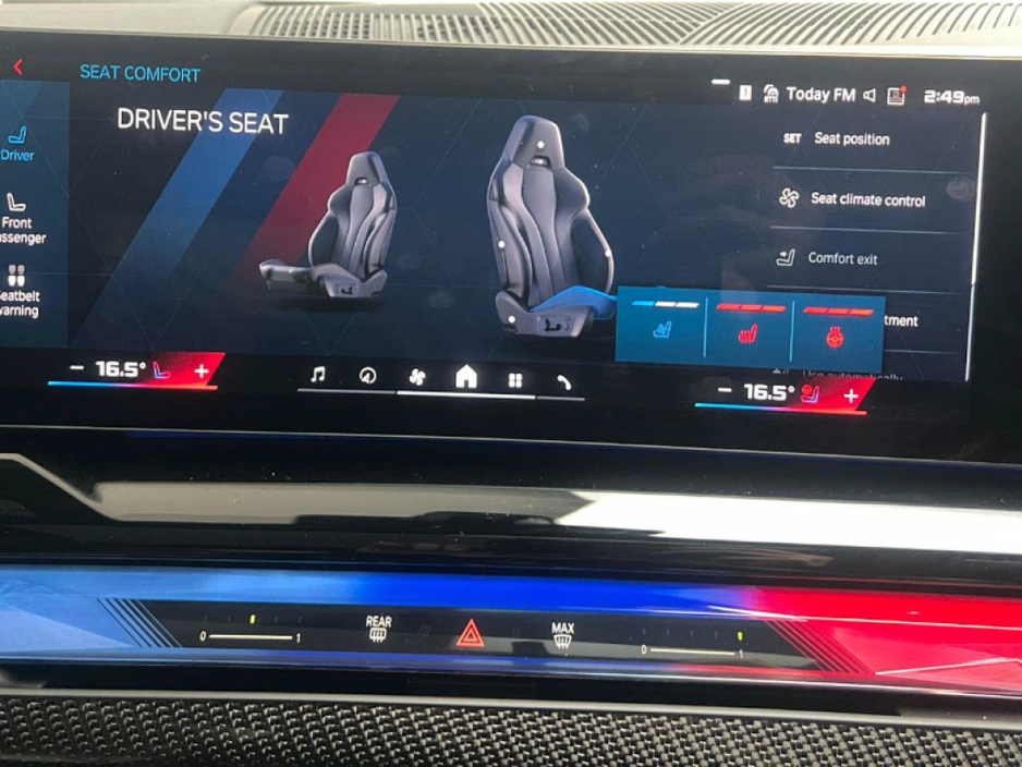 2025 BMW M5 M5 4.4 PHEV 727HP MARINA BAY €127,990