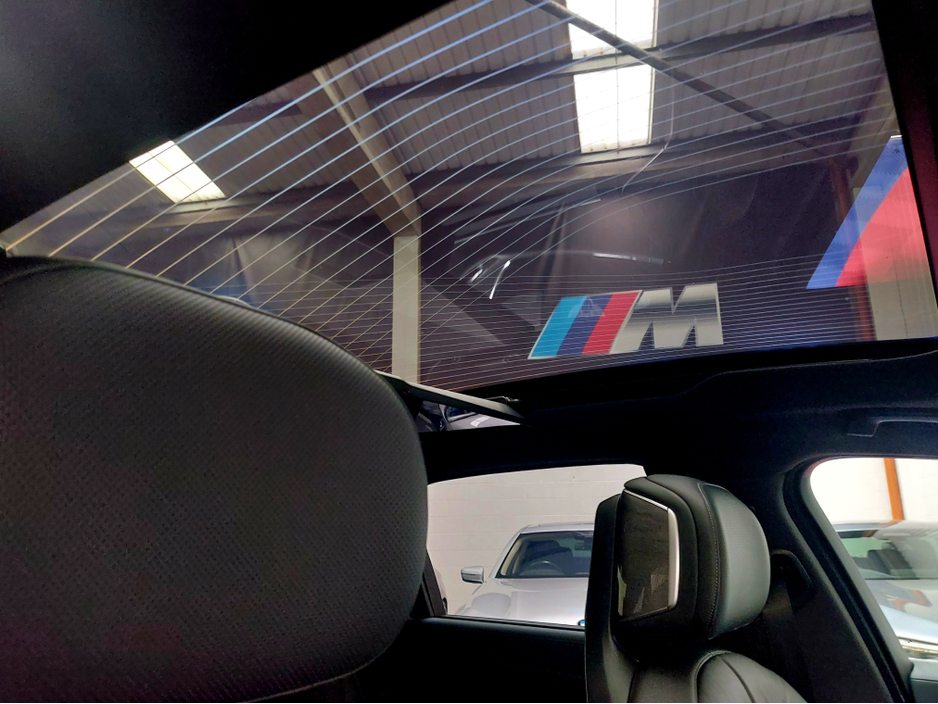 2023 BMW i7 - image 23