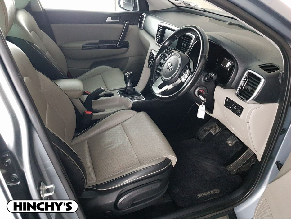 2020 Kia Sportage - image 6