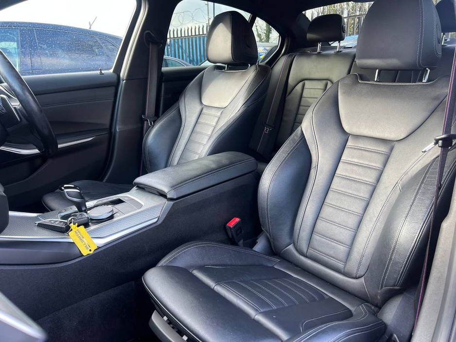 2021 BMW 3 Series - image 6