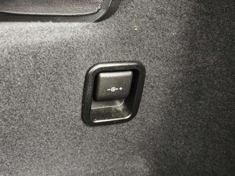 2016 BMW 2 Series Gran Tourer - image 27