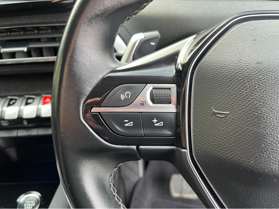 2022 Peugeot 3008 FL ALLURE 1.6 PHEV 225 HYBRID PETROL //HIGH SPEC//HALF LEATHER SEATS//REVERSE CAMERA//KEYLESS ENTRY// €25,950