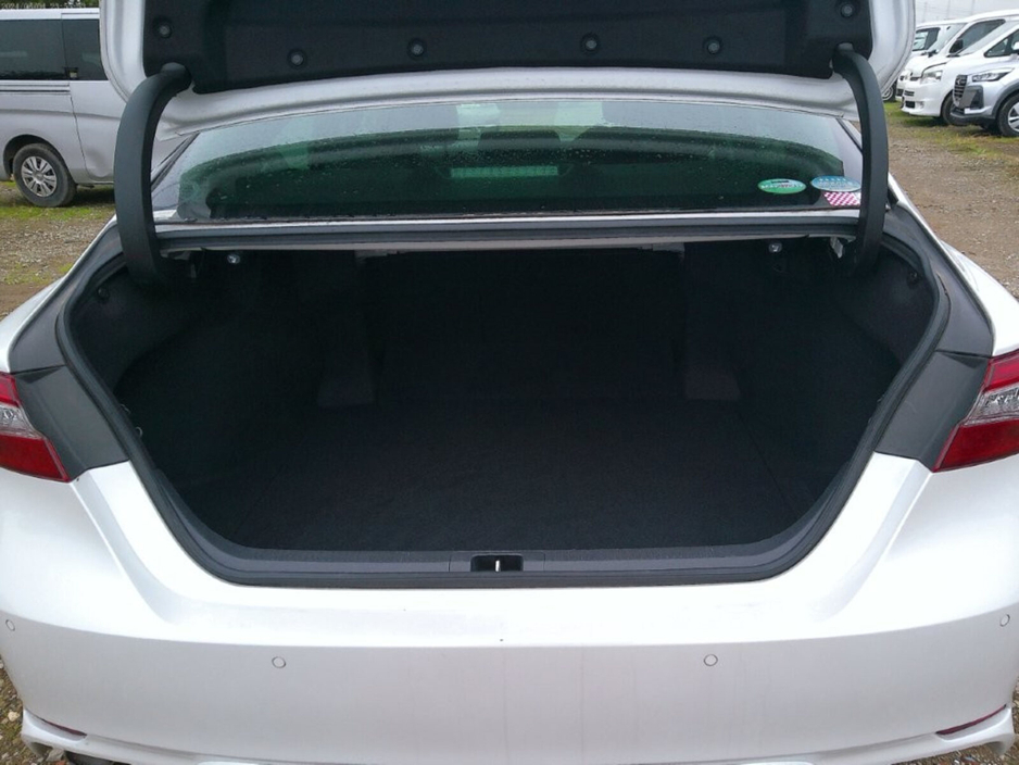 2020 Toyota Camry 2.5 Camry Hybrid €26,950