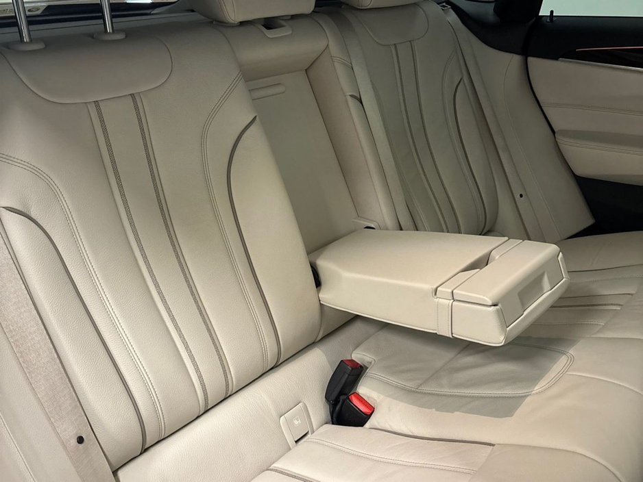 2019 BMW 6 Series - image 11