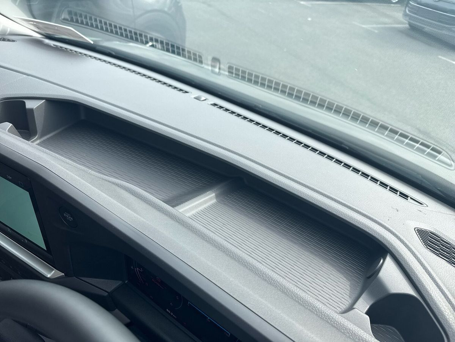 2025 Volkswagen Transporter  €33,495