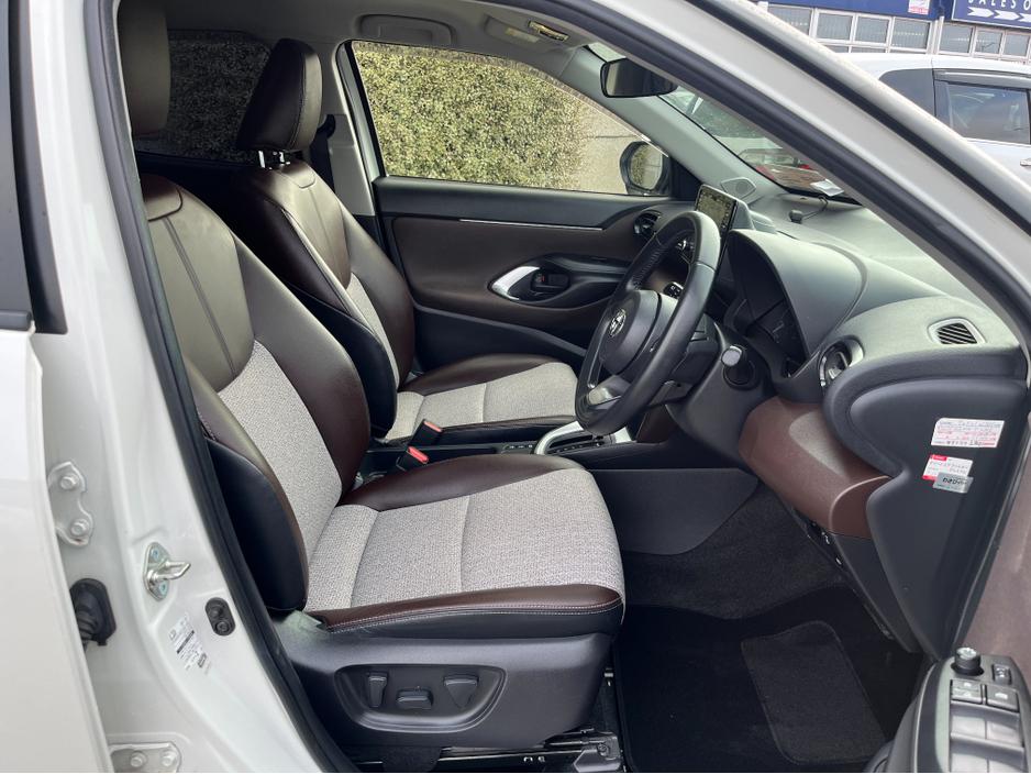 2021 Toyota Yaris Cross - image 10