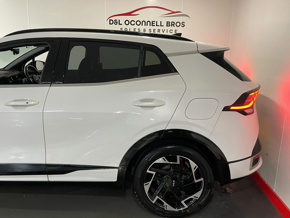 2022 Kia Sportage - image 3