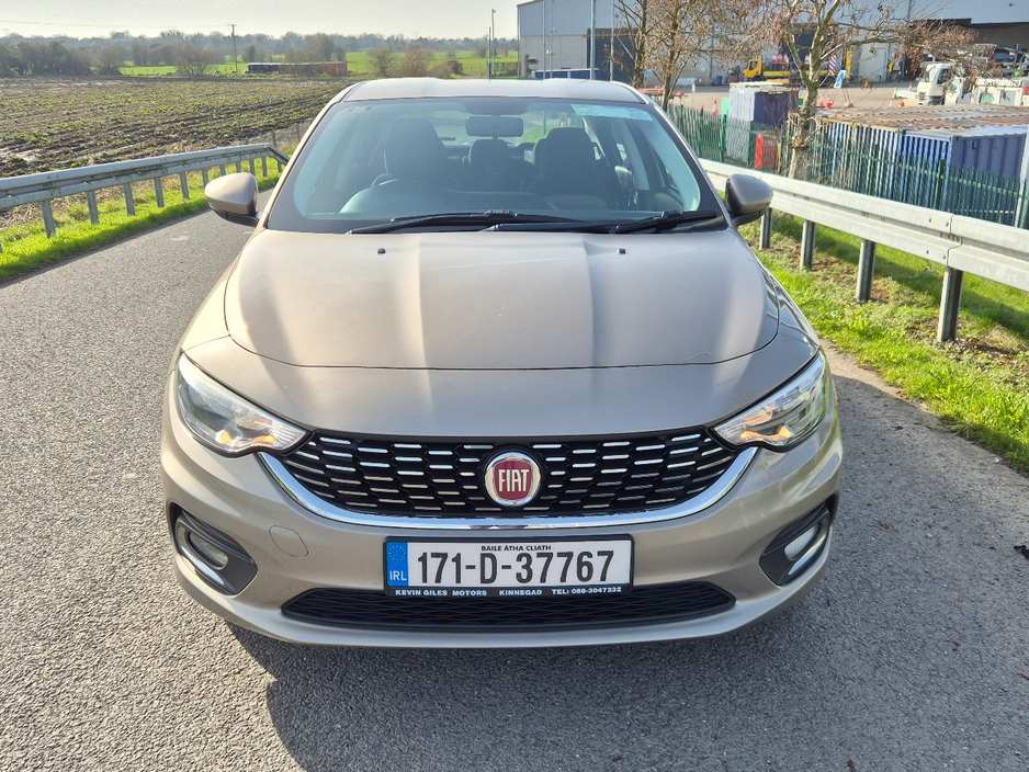 2017 Fiat Tipo - image 2