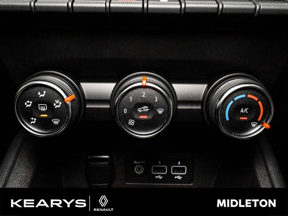 2020 Renault Clio - image 17