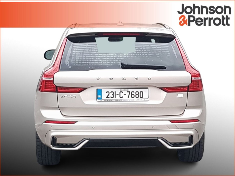 2023 Volvo XC60 - image 6