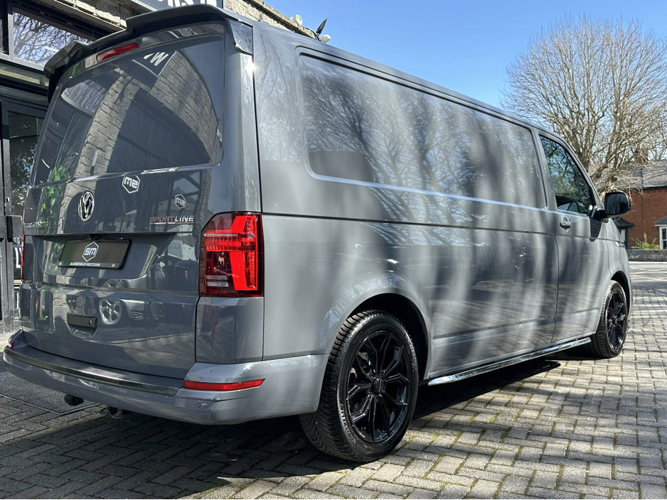 2024 Volkswagen Transporter - image 10