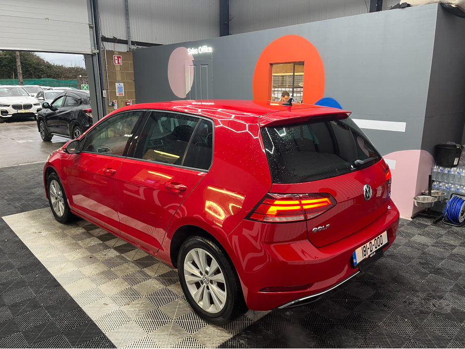 2018 Volkswagen Golf €17950! 2018 VOLKSWAGEN GOLF TSI CONFORT LINE 1.2 AUTOMATIC / CRUISE CONTROL / REVERSE CAMERA / PADDLE SHIFTERS / APPLE CARPLAY  AND MORE €17,950