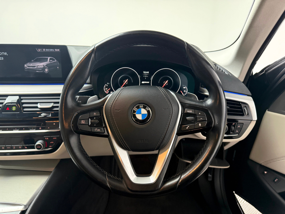 2019 BMW 5 Series 530E SE AUTO €23,990