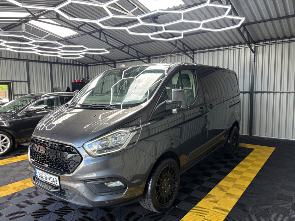 2020 Ford Transit Custom - image 8