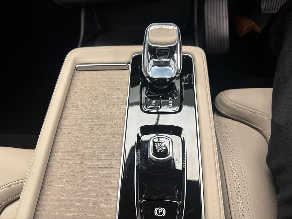2026 Volvo XC90 - image 8