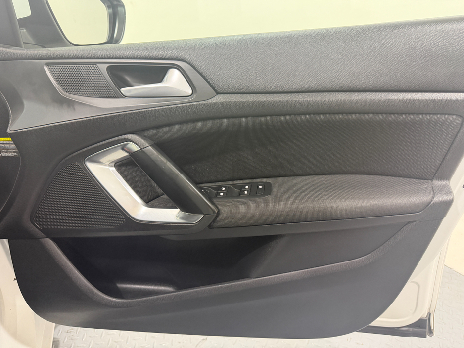 2021 Peugeot 308 - image 19