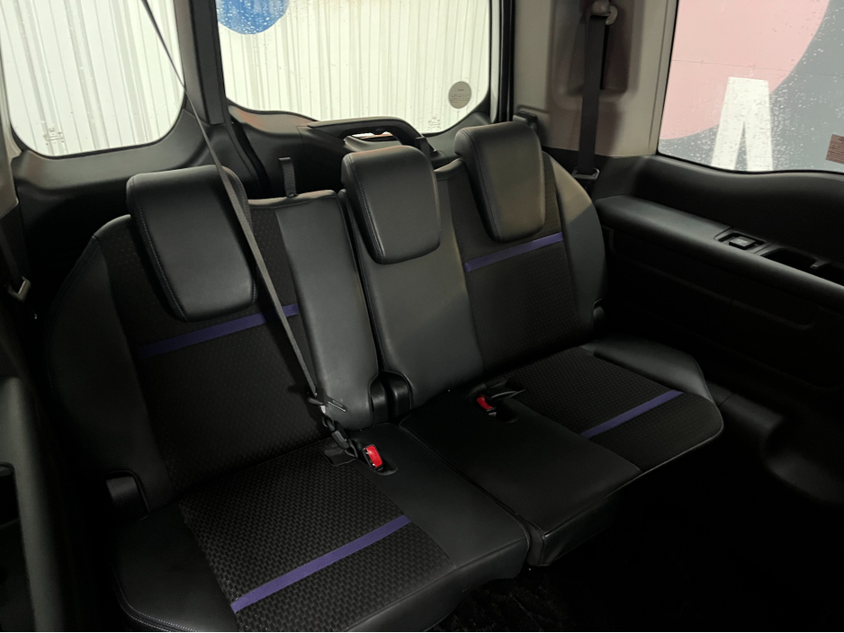 2021 Honda Stepwagon - image 15