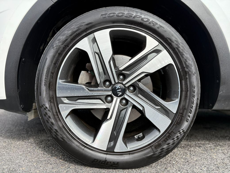 2021 Kia Sorento - image 5