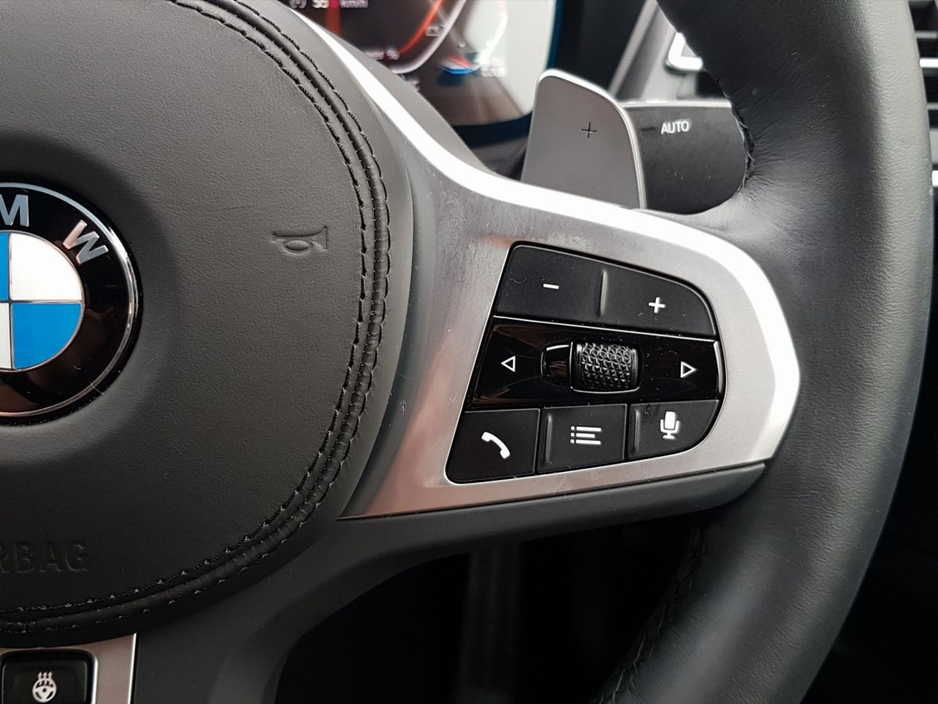 2025 BMW X4 - image 16