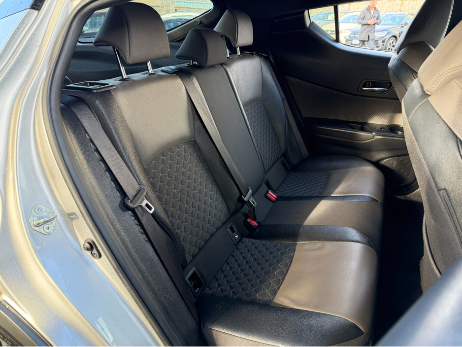 2023 Toyota C-HR KEYLESS ENTRY..FOLDING MIRRORS €22,950